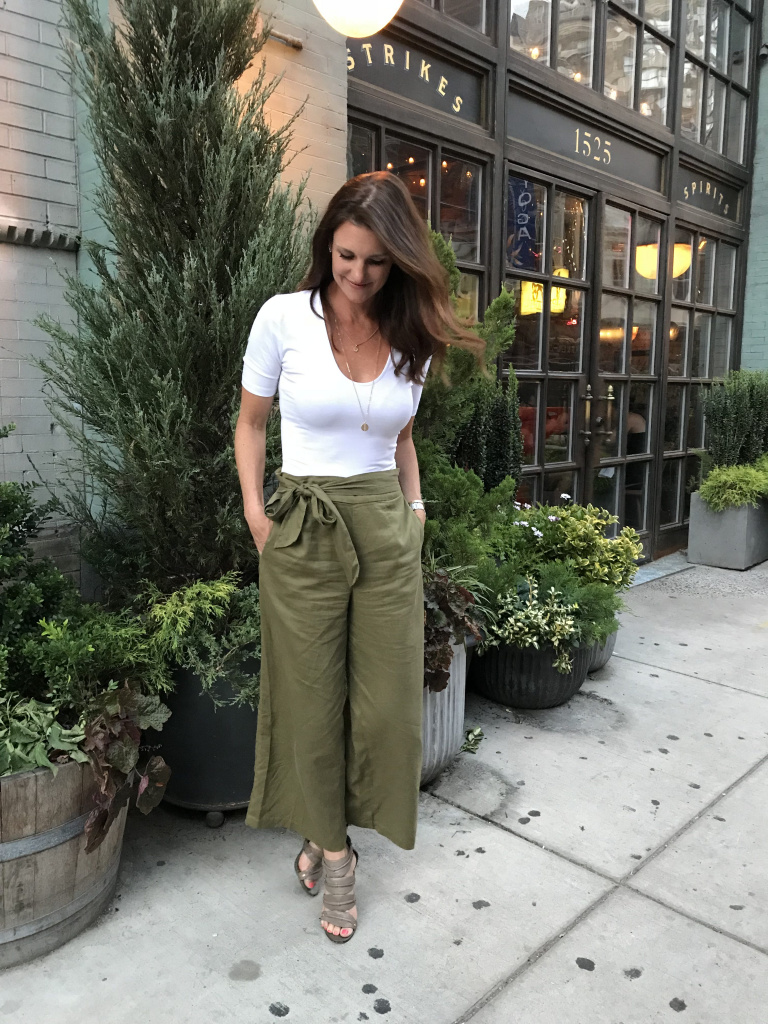 Olive looks, wide leg pants