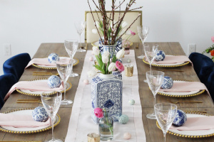 Easter tablescape. Blush + Blue table. Chinoiserie. Dinner party floral arrangements. Wedding flower inspiration.