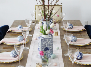 Easter tablescape. Blush + Blue table. Chinoiserie. Dinner party floral arrangements. Wedding flower inspiration.