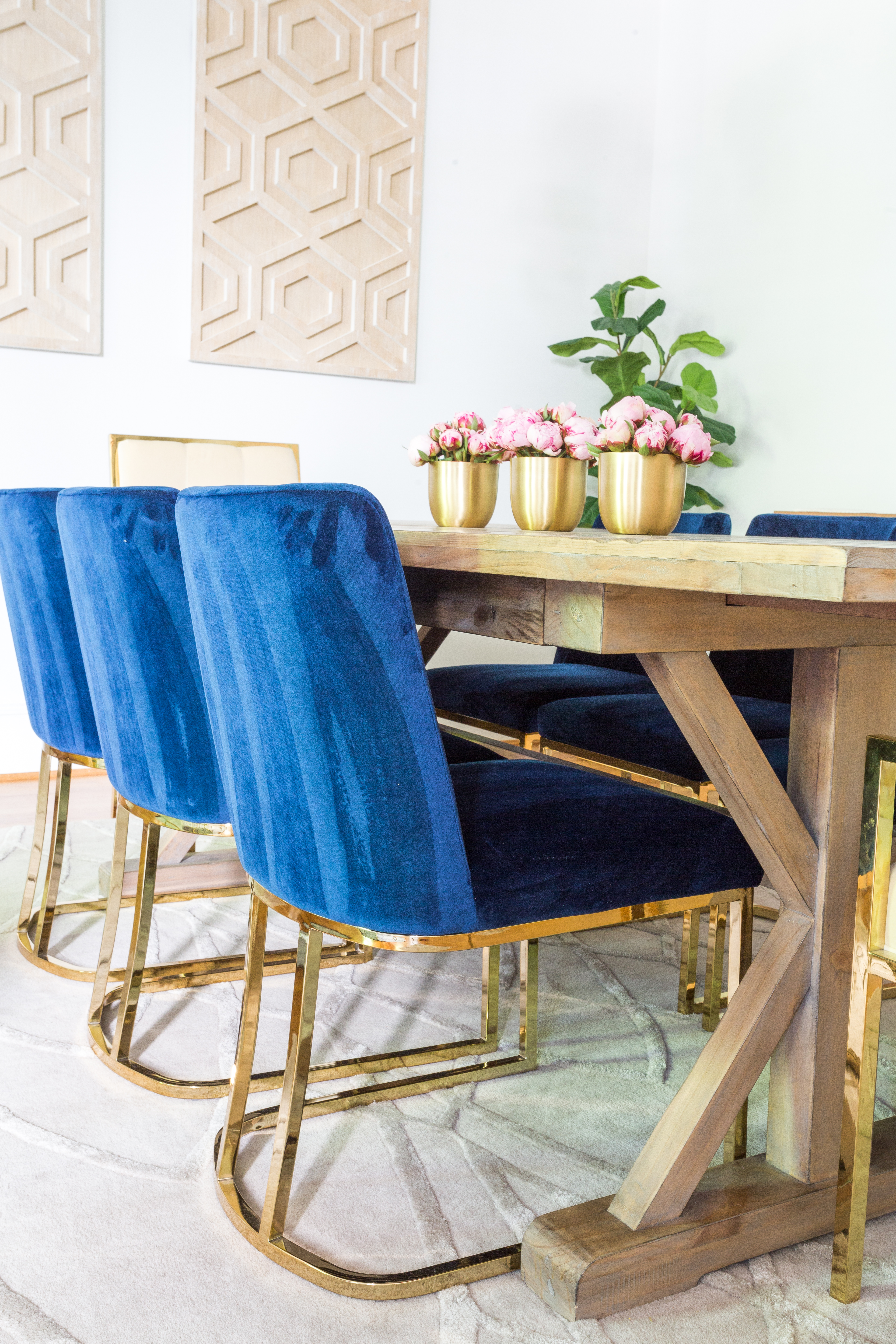 dining room design. great room. blue velvet chairs. dining room chairs.
