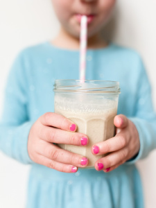 Healthy smoothie kids will love, smoothies for toddlers and kids, healthy snacks for kids