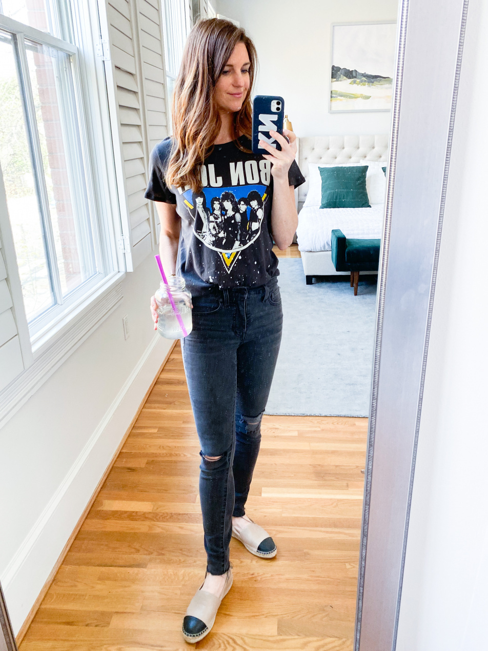 Stay at home outfits. Graphic tee look, over 40 style, mom uniform