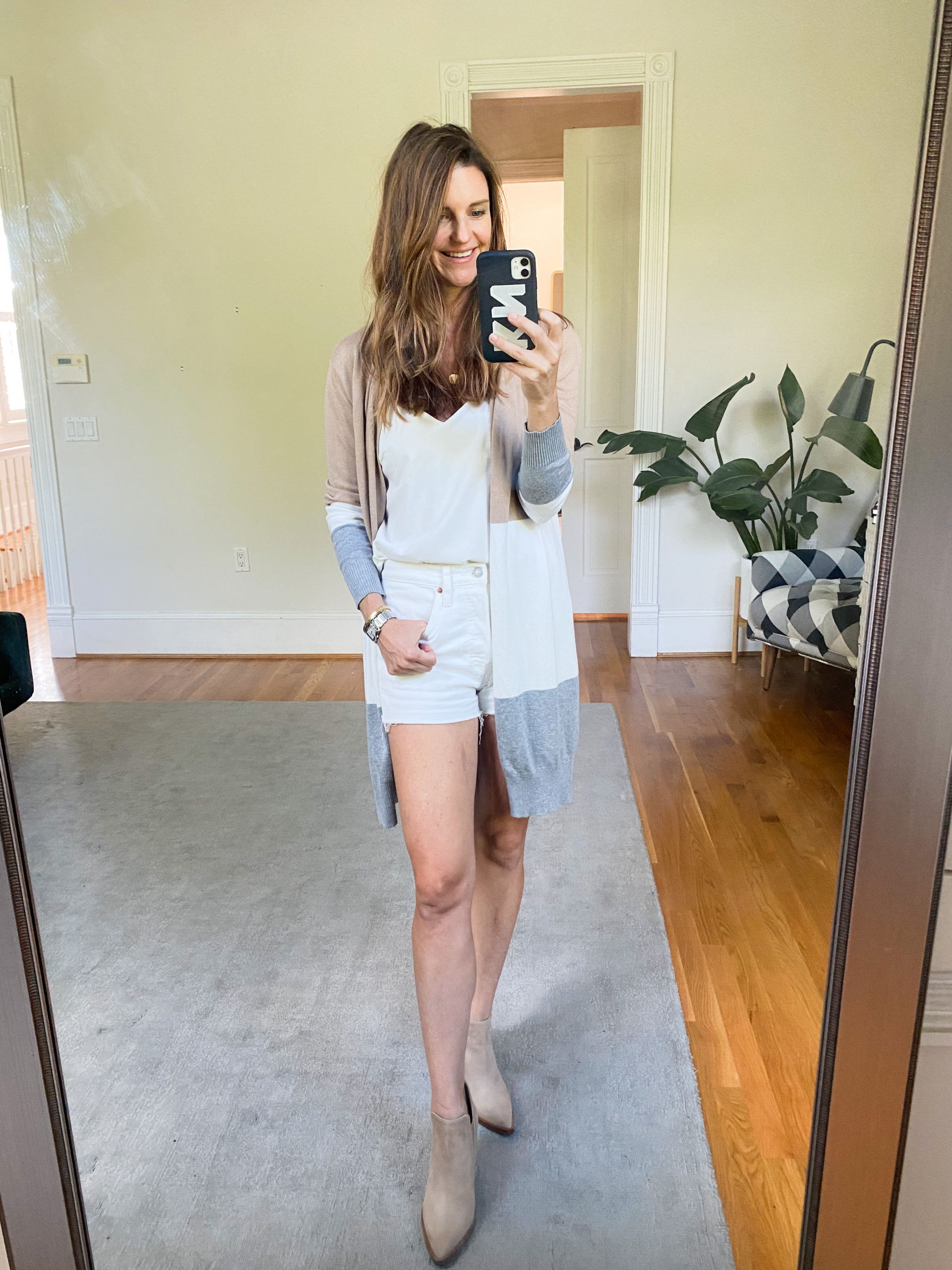 Cardigan and shorts look, end of summer style for women, finding beauty mom outfit ideas