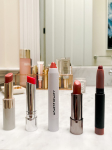 Best clean lipsticks, honest beauty lip review, bite beauty lip review, rms beauty, finding beauty mom lipstick review