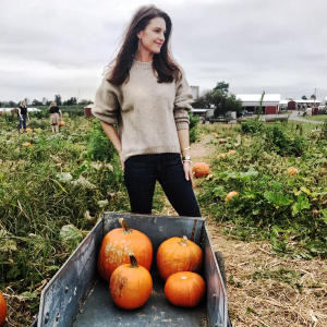 Pumpkin picking outfit for women, chunky sweater outfit for fall, thanksgiving outfit ideas from finding beauty mom