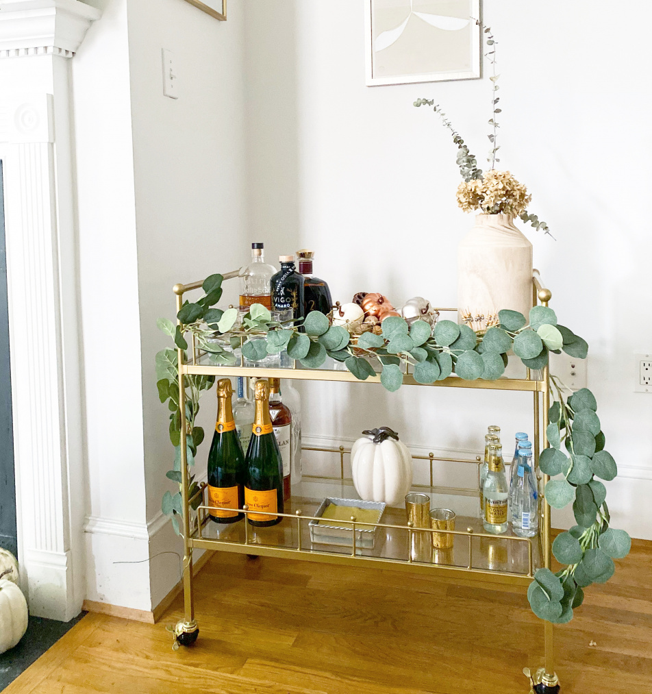 Fall bar cart, thanksgiving bar cart, hosting thanksgiving bar cart essentials, what you need to hosts thanksgiving this year