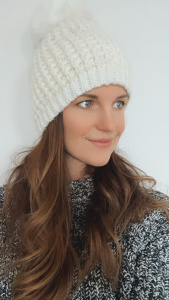 How to get healthy skin in winter, winter skincare, finding beauty mom skin care tips, tips for dry winter skin