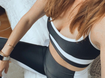 beach riot activewear, the best activewear to wear to your next group fitness class, best dressed group fitness, matching set, leggings, finding beauty mom, kellie nasser fitness instructor