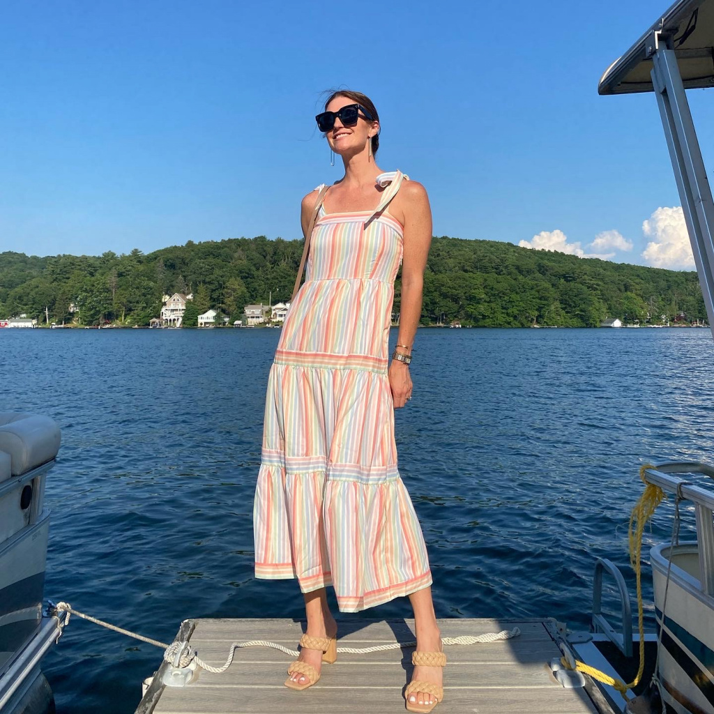 summer midi dress, best summer styles, blogger style, fashion blogger outfits for summer, finding beauty mom, kellie nasser, best summer dresses, vacation style, lake outfits, summer dinner date,
