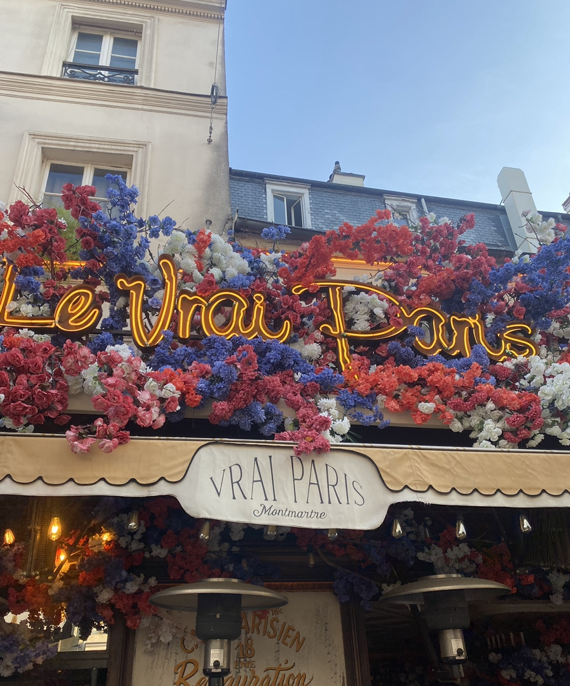 le vrai paris restaurant in Montmartre Paris France